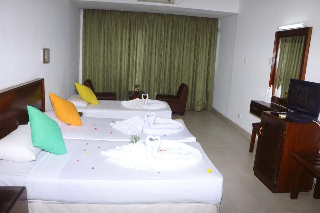 Lavendish Beach Resort Унаватуна Екстер'єр фото