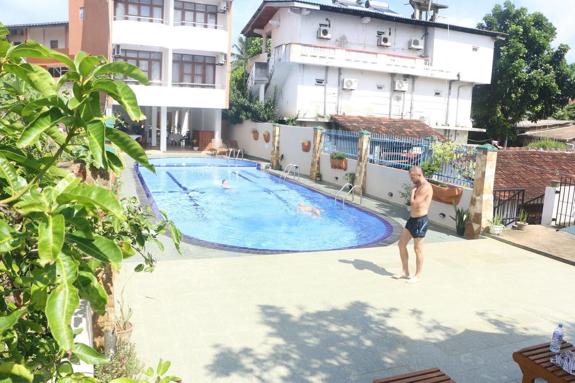 Lavendish Beach Resort Унаватуна Екстер'єр фото