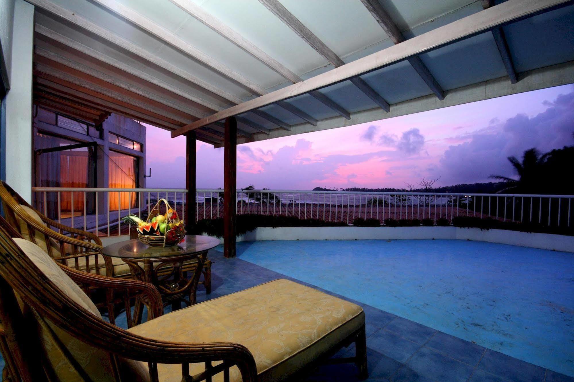 Lavendish Beach Resort Унаватуна Екстер'єр фото