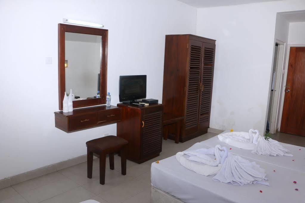 Lavendish Beach Resort Унаватуна Екстер'єр фото